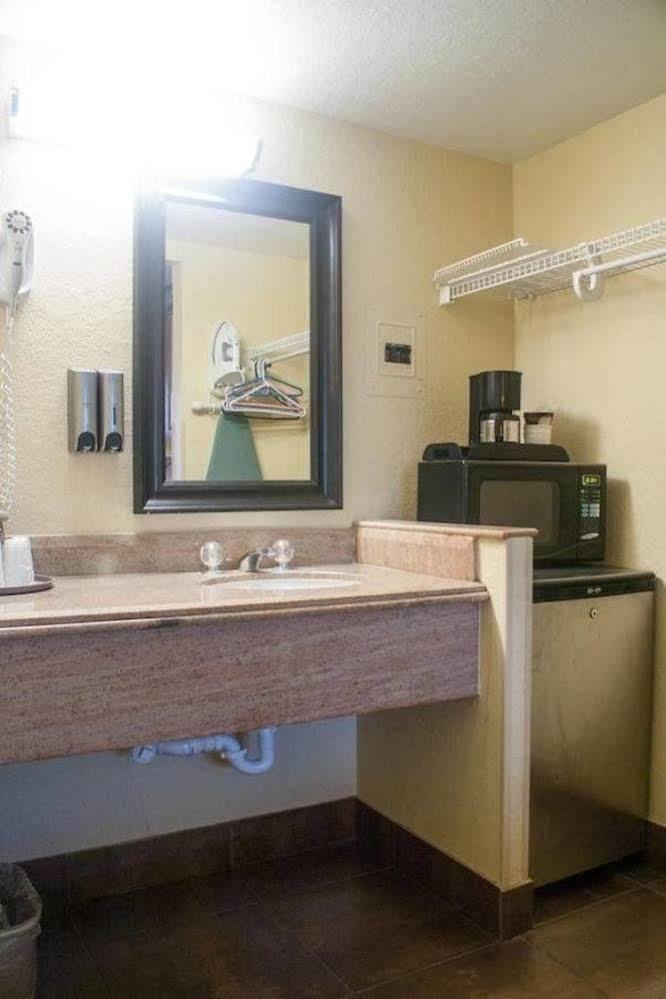 Polynesian Inn Saint Cloud Ngoại thất bức ảnh